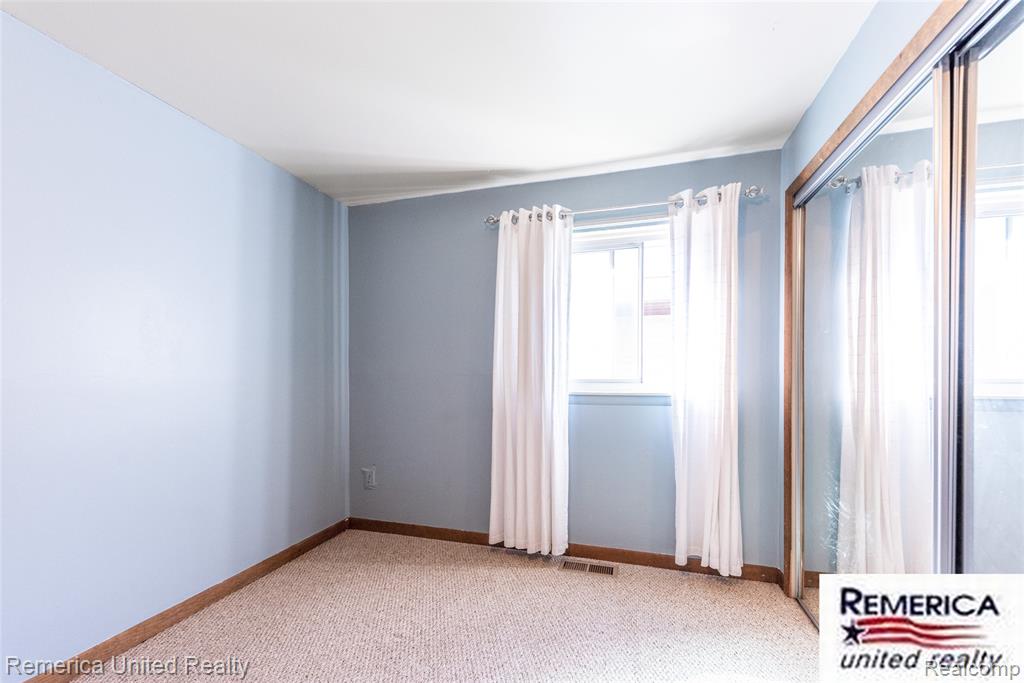 29821 Munro Street, Rockwood, MI — Photo 25