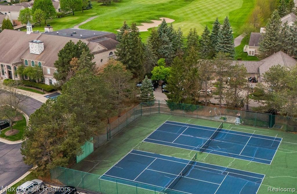 671 BROCKMOOR Lane, Bloomfield Hills, MI 48304 — Photo 32