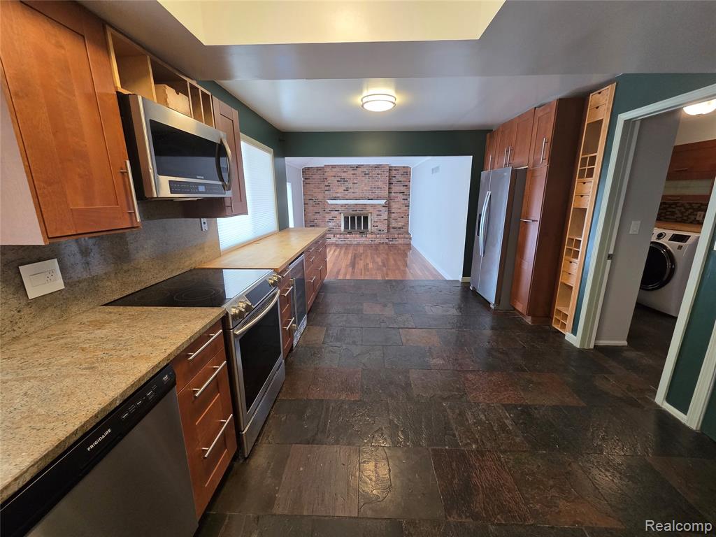 6076 Glen Eagles Drive, West Bloomfield, MI 48323 — Photo 10