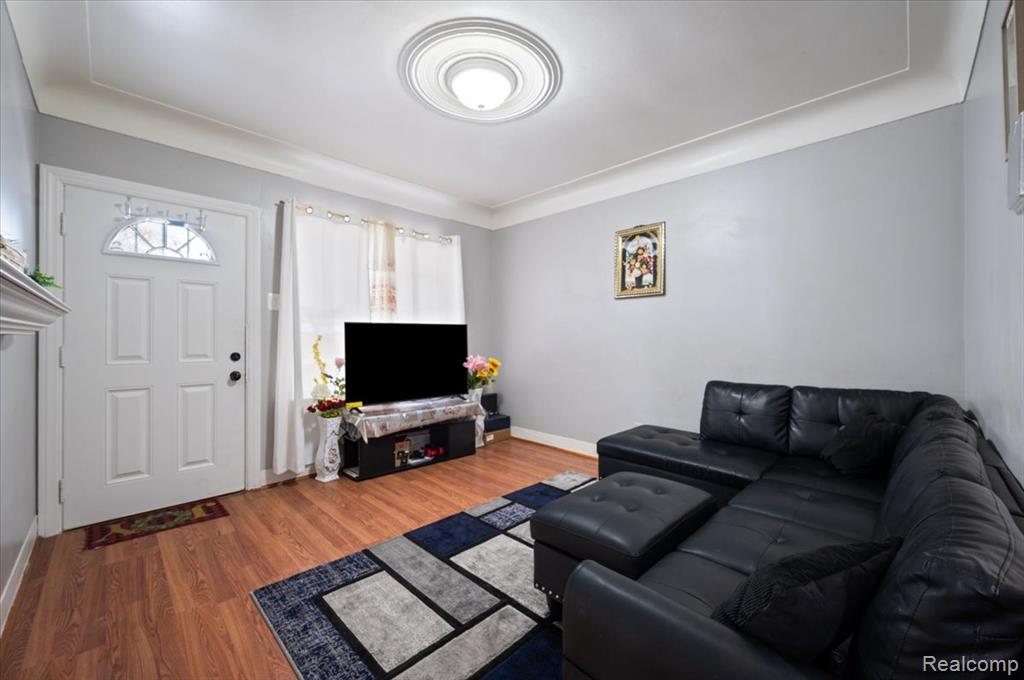 12660 Gallagher Street, Detroit, MI 48212 — Photo 5