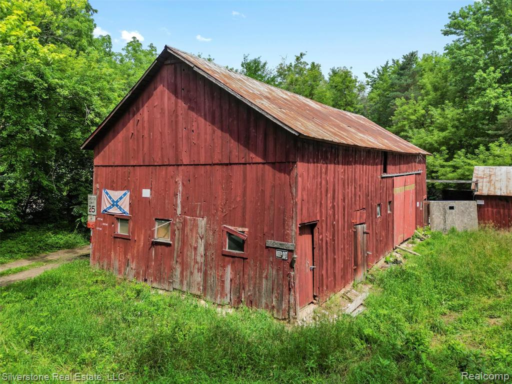 7635 Bordman Road, Almont, MI 48003 — Photo 5