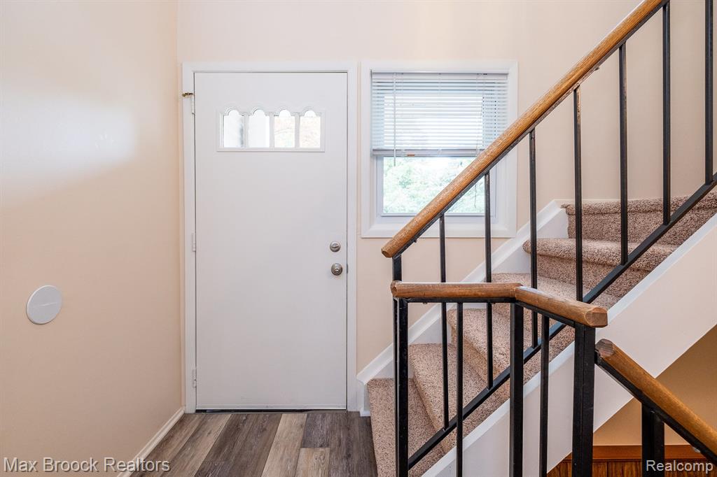 1829 BRENTWOOD Drive, Troy, MI 48098 — Photo 4
