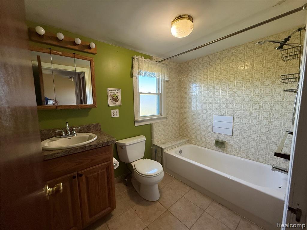 50811 Romeo Plank Road, Macomb, MI 48044 — Photo 10