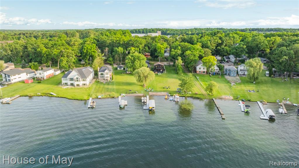 10890 Hillway Drive, White Lake, MI — Photo 2