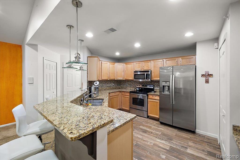 14204 ADRI Circle, Walled Lake, MI 48390 — Photo 5