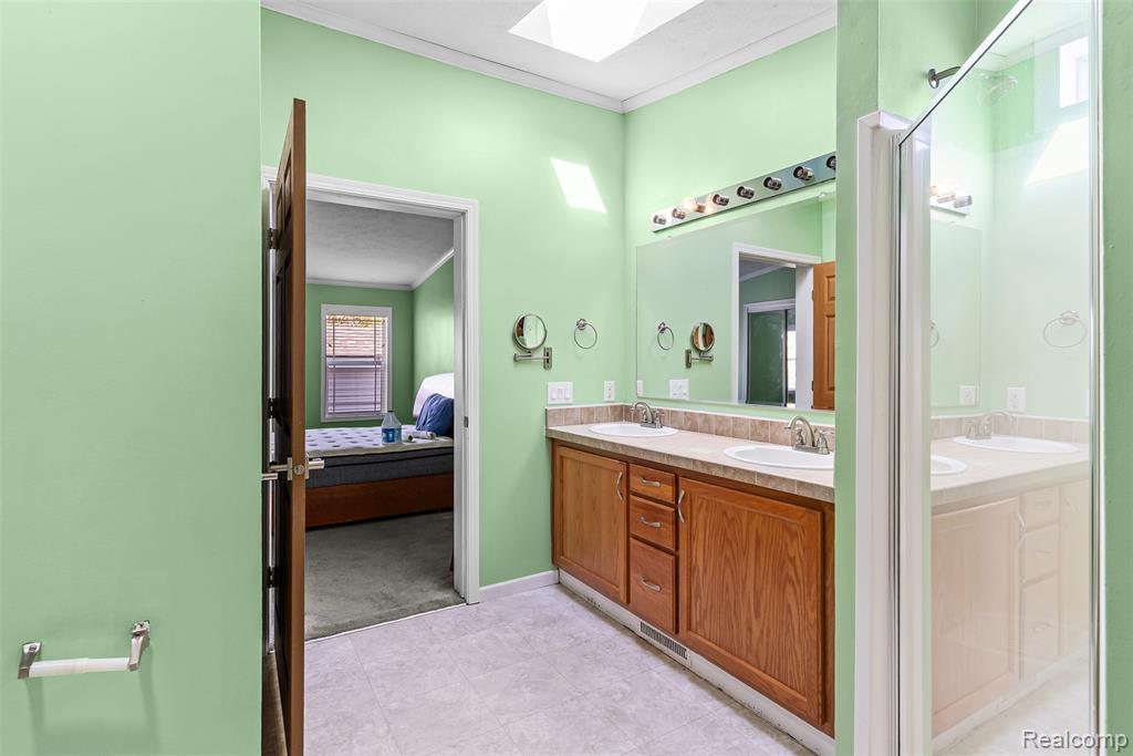 6252 Juliet Boulevard, Fenton, MI 48430 — Photo 23