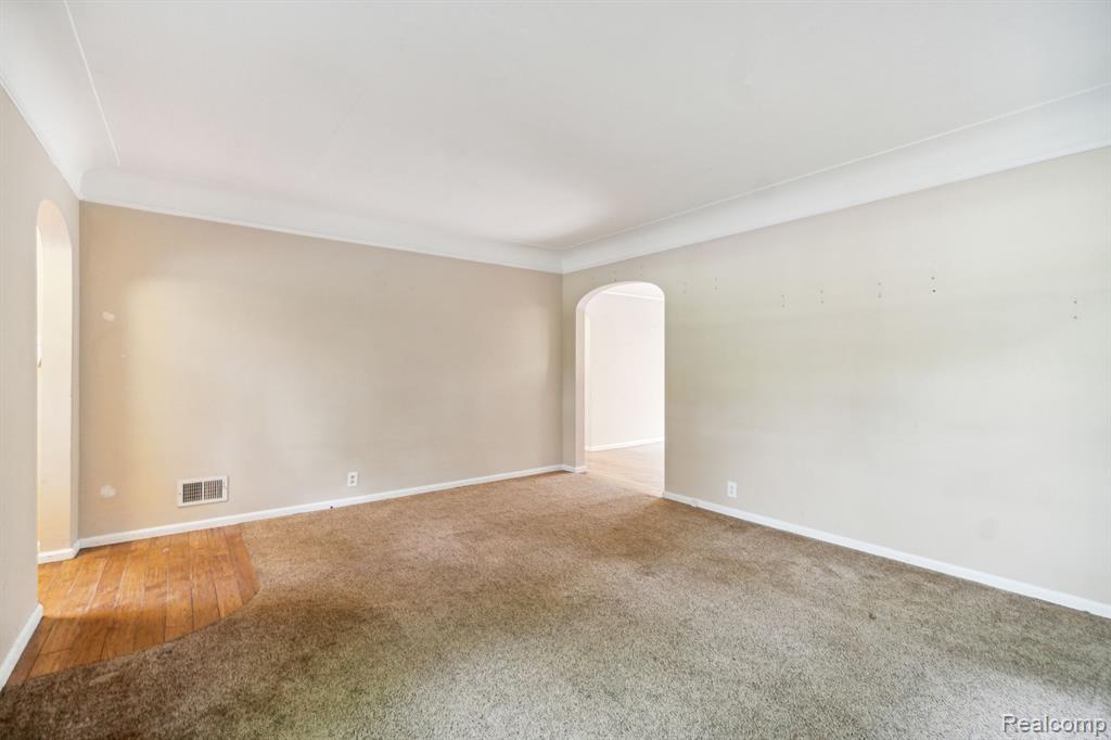 4311 FENTON Road, Flint, MI 48507 — Photo 6