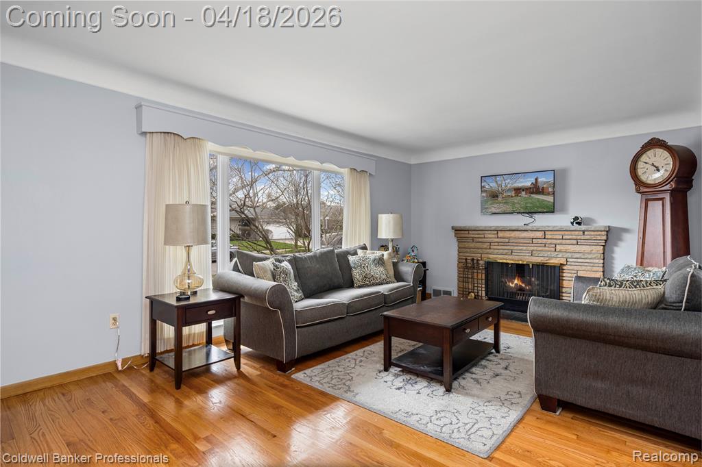 1544 Dorthen Avenue, Grosse Pointe Woods, MI 48236 — Photo 8