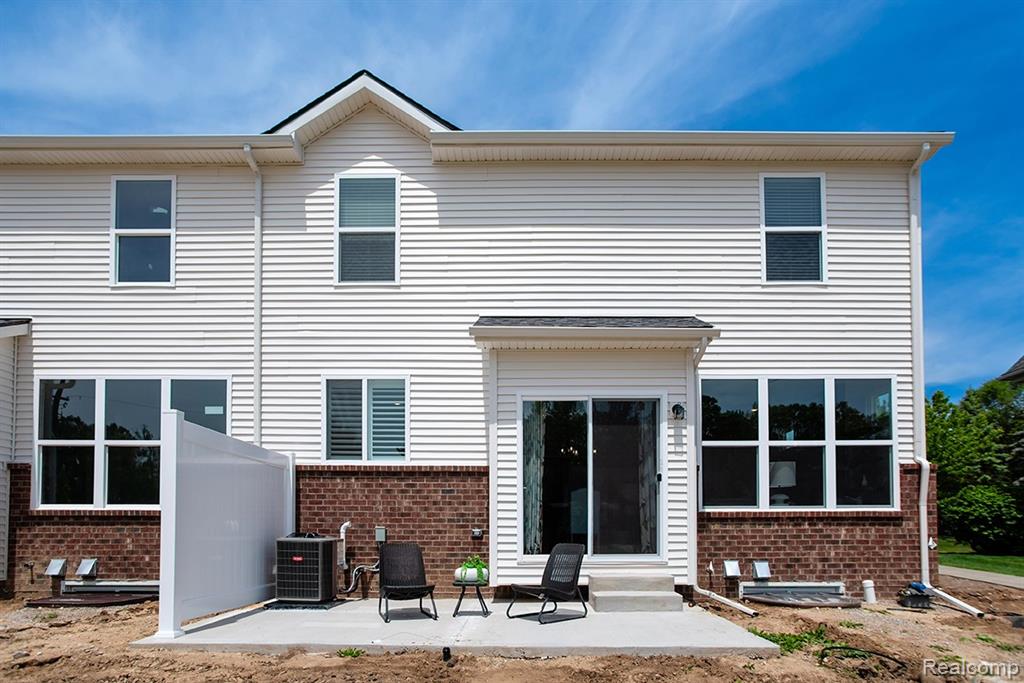5 Grandview Circle, 70, White Lake, MI — Photo 5