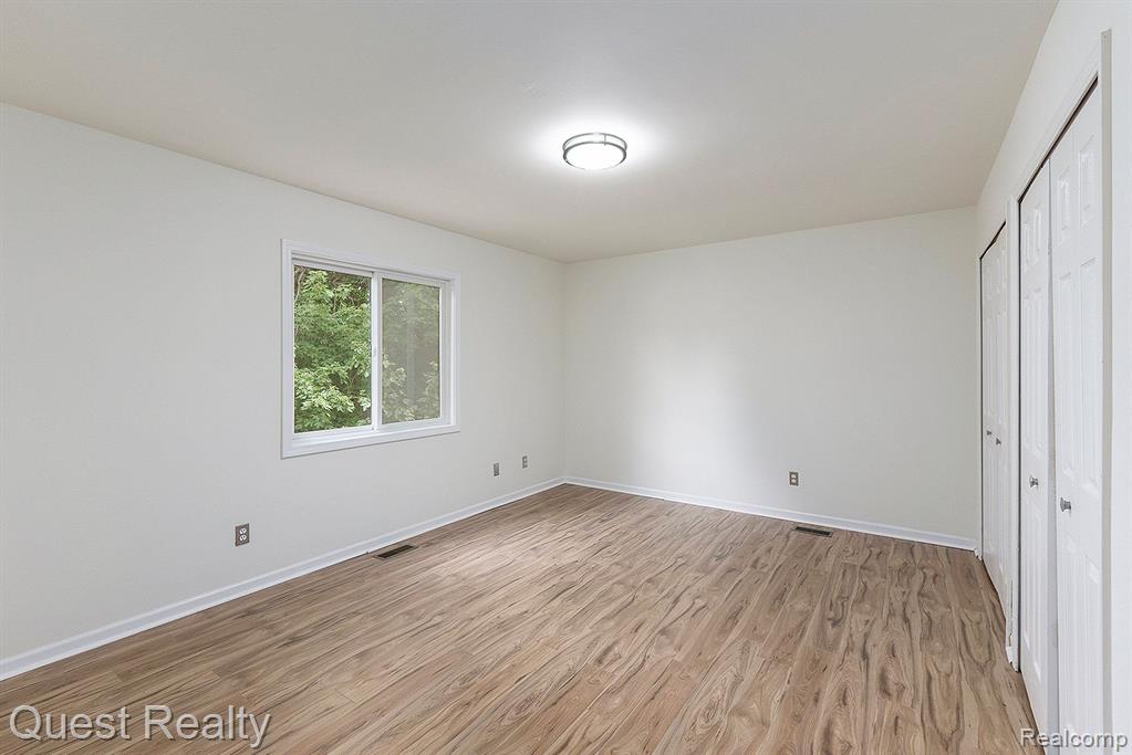 108 MAPLEGROVE Drive, Clawson, MI — Photo 17