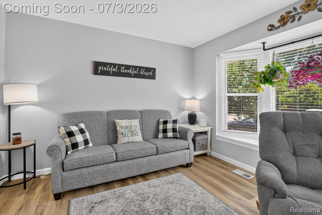 13274 Lake Point Boulevard, Belleville, MI 48111 — Photo 6