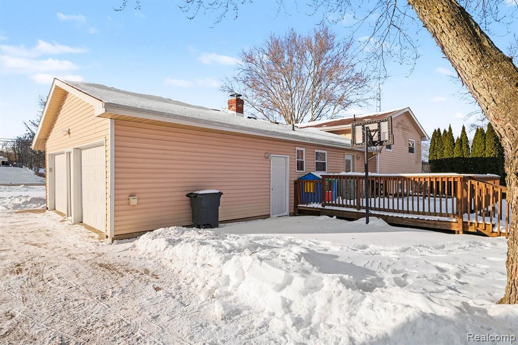 6359 E Bristol Road, Burton, MI 48519 — Photo 22