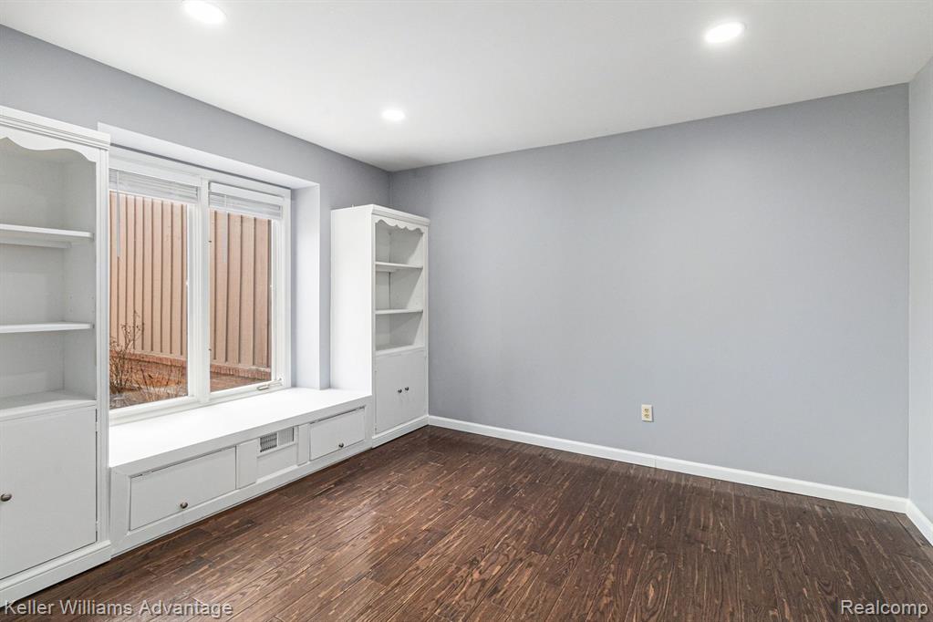 37614 Amber Drive, Farmington Hills, MI 48331 — Photo 20