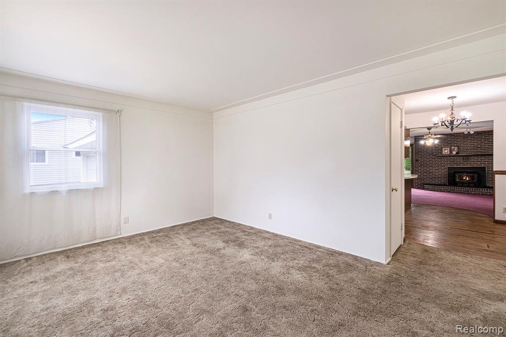 4147 Carmanwood Drive, Flint, MI 48507 — Photo 10