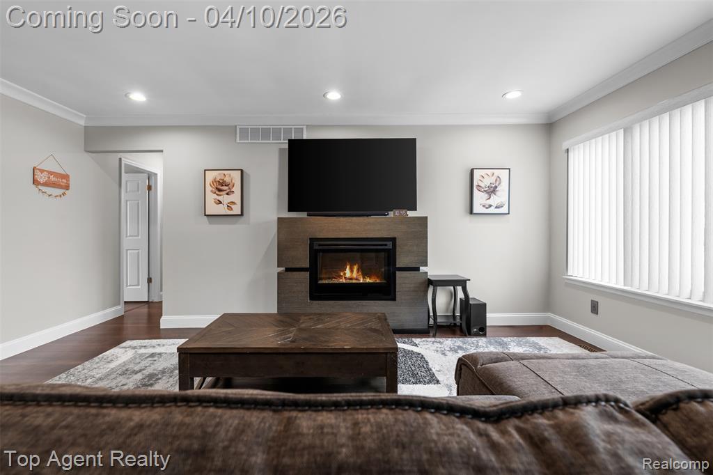 16115 Bayham Court, Clinton Twp, MI 48038 — Photo 9
