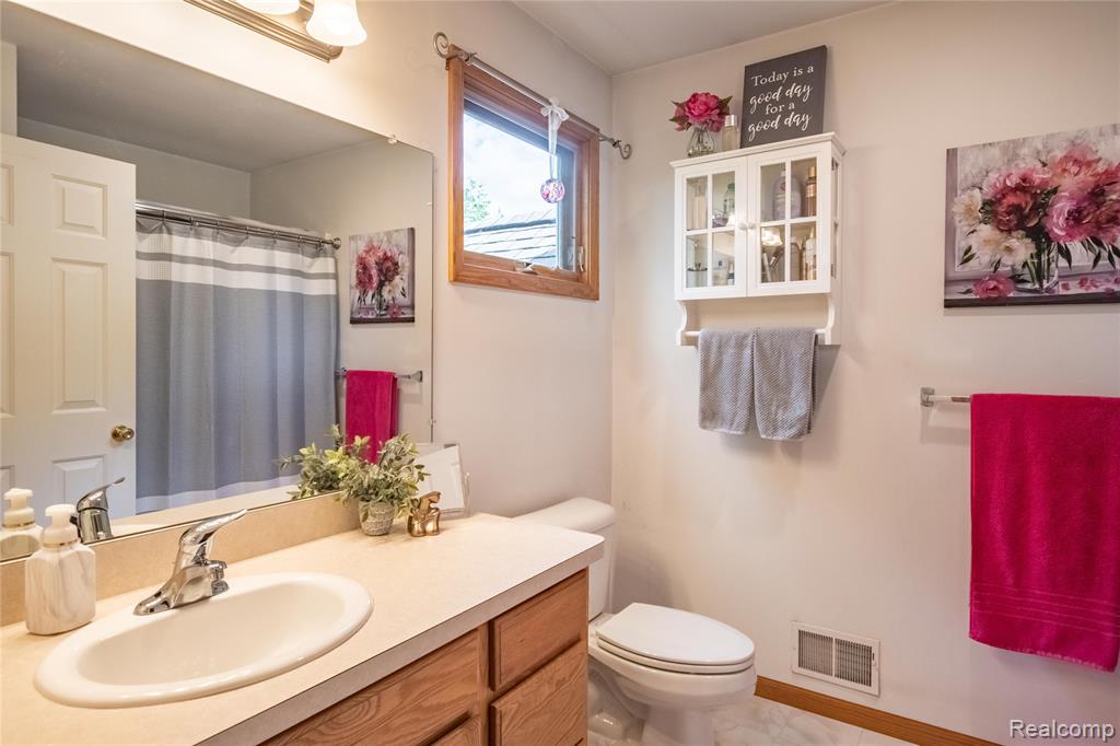 597 Cardigan Court, Saline, MI 48176 — Photo 31