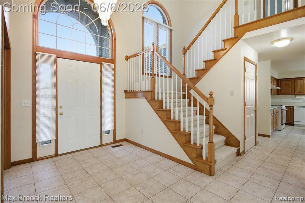 46547 Glen Eagle Drive, Utica, MI 48315 — Photo 4