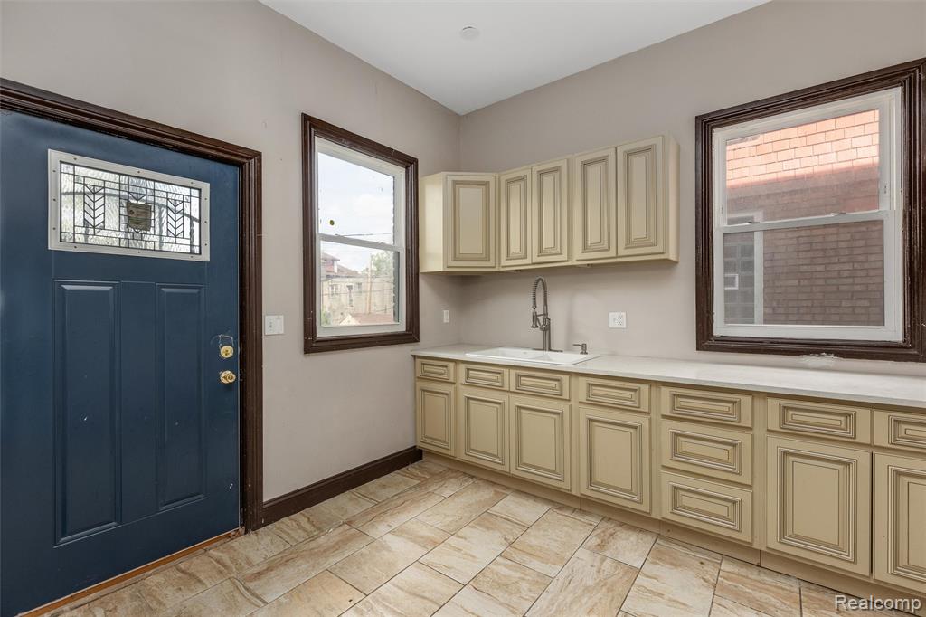 89 Hague Street, Detroit, MI 48202 — Photo 11