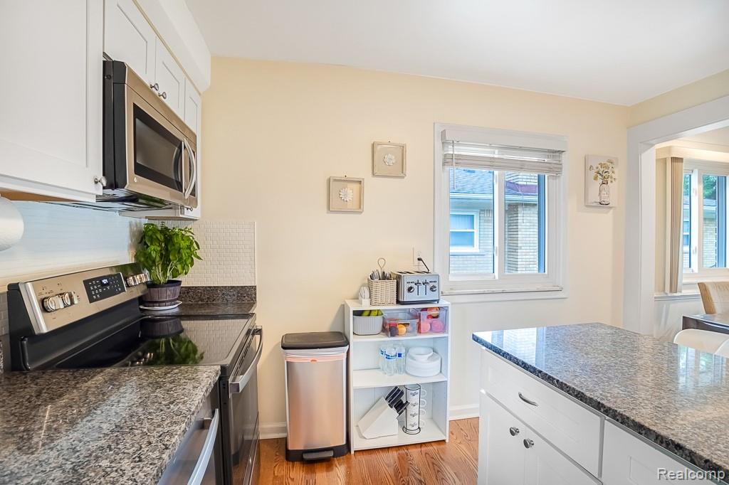 8100 Lochdale Street, Dearborn Heights, MI 48127 — Photo 58