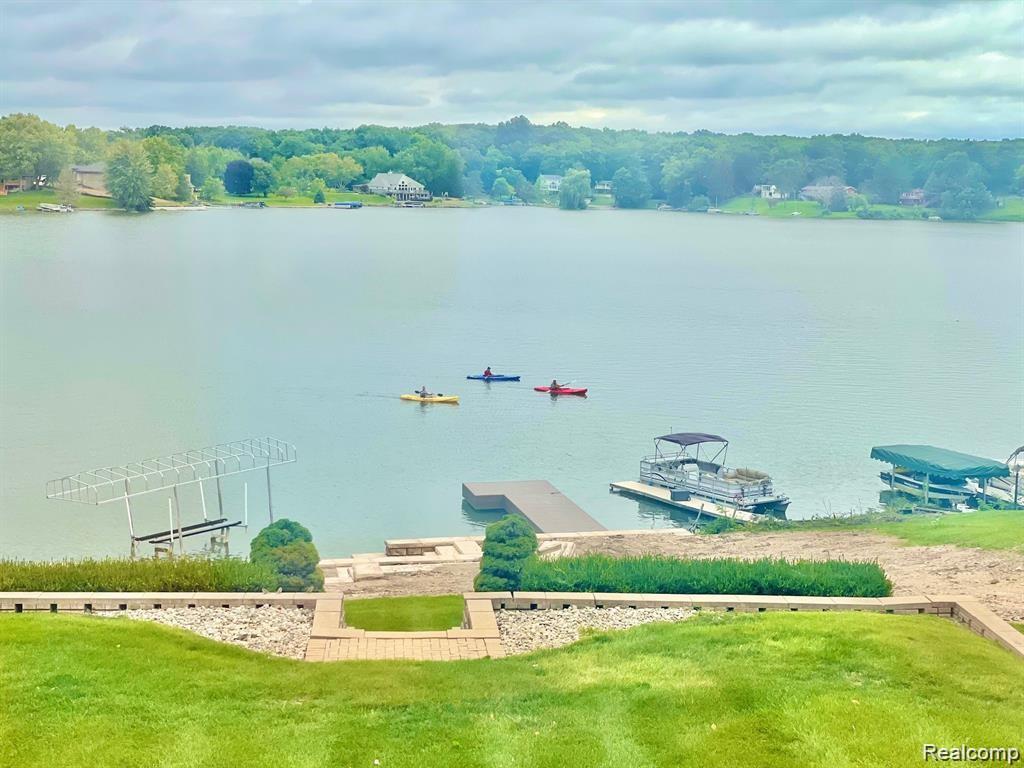 7020 Driftwood Drive, Fenton, MI 48430 — Photo 75