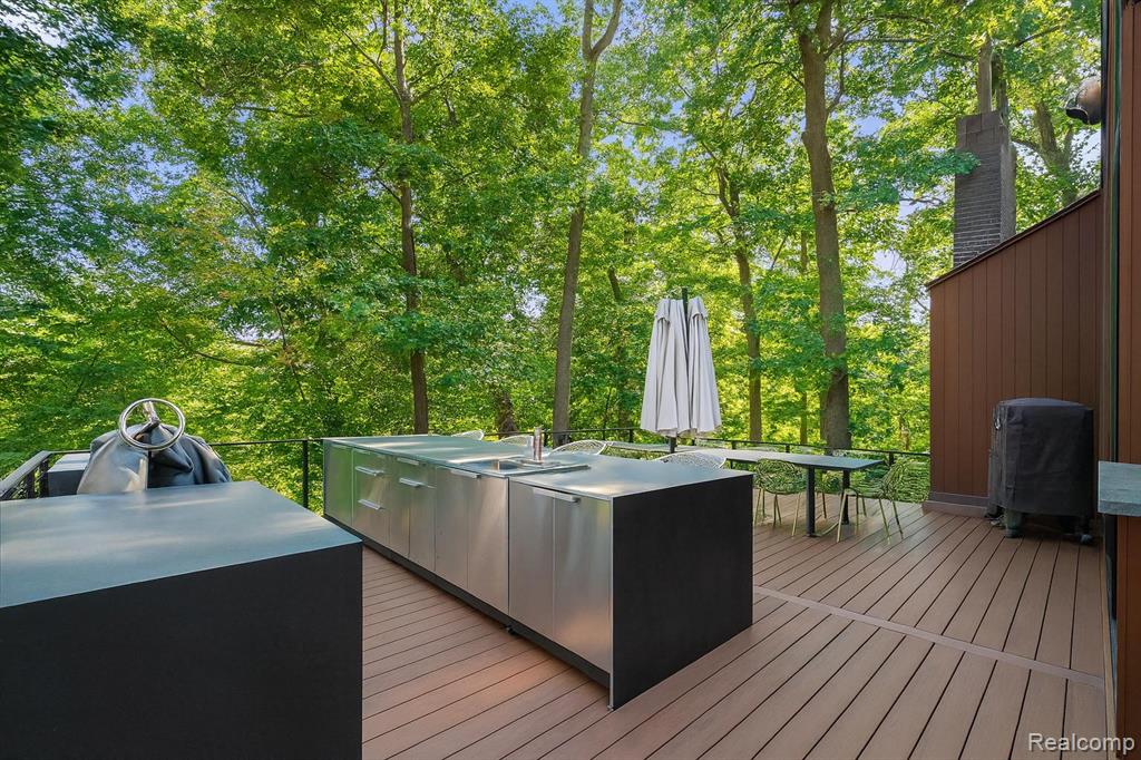 7371 Lindenmere Drive, Bloomfield Hills, MI 48301 — Photo 41
