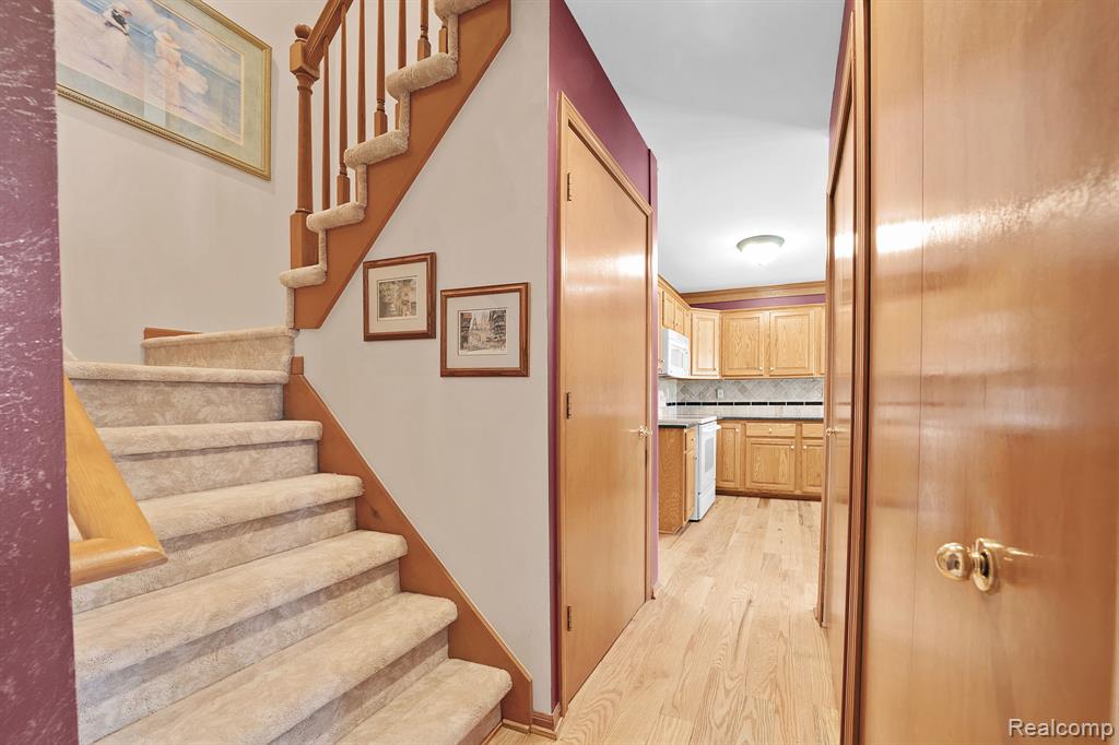 43134 Napa Drive, 35, Sterling Heights, MI 48314 — Photo 22