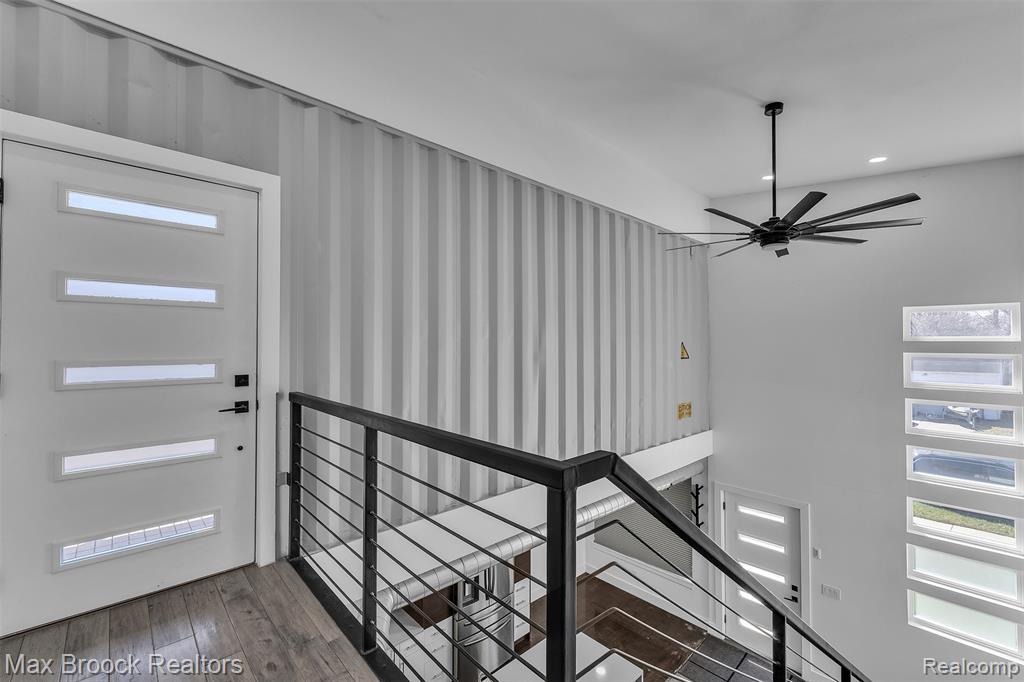 51 E Shevlin Avenue, Hazel Park, MI 48030 — Photo 33