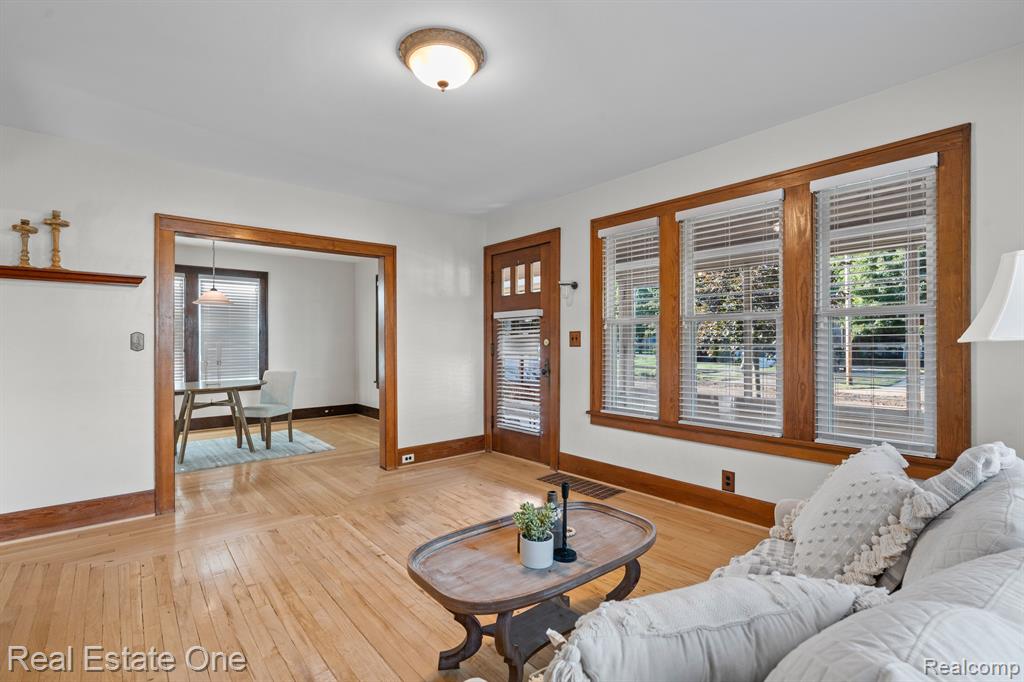 44 PARK Street, Oxford, MI 48371 — Photo 5