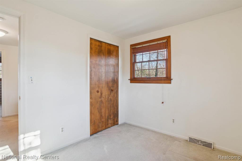 5621 Eastman Boulevard, West Bloomfield, MI 48323 — Photo 38