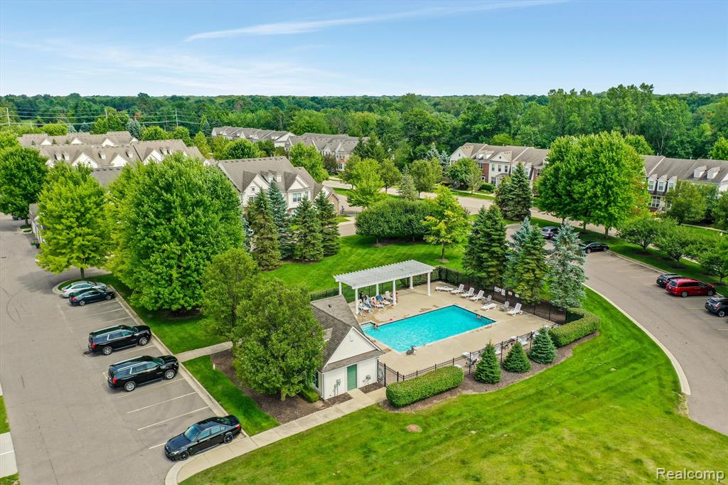 5203 WIDGEON Lane, Walled Lake, MI 48390 — Photo 33