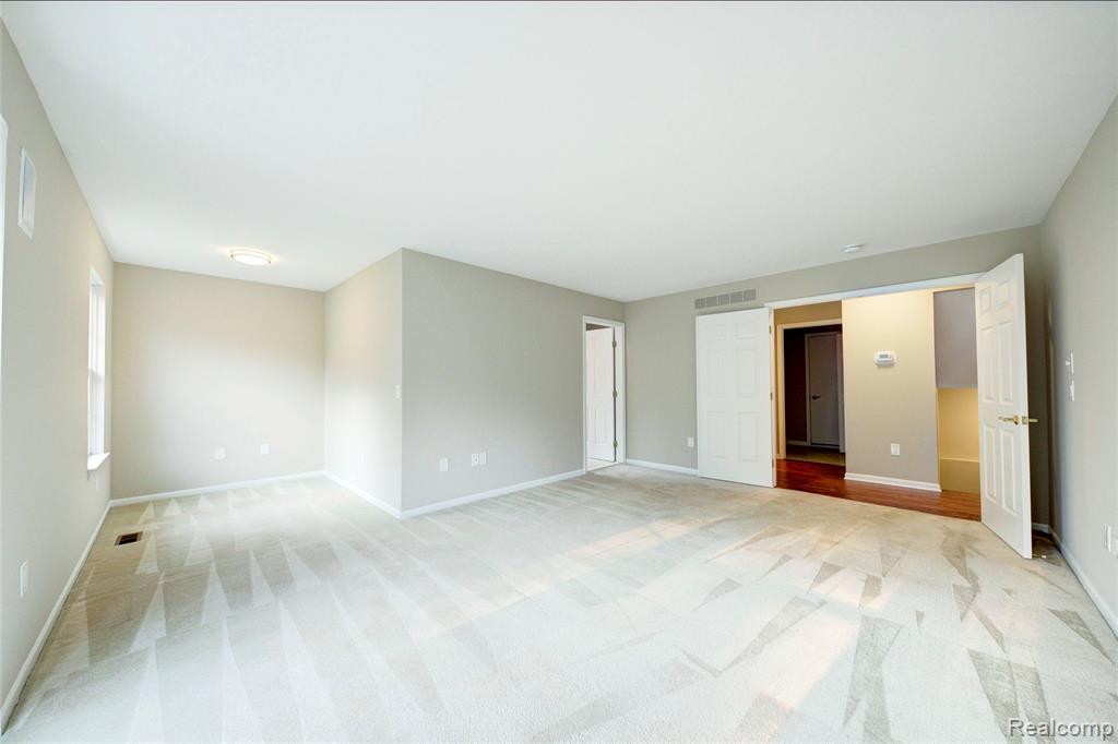 4269 Warrington Drive, Wixom, MI 48393 — Photo 18
