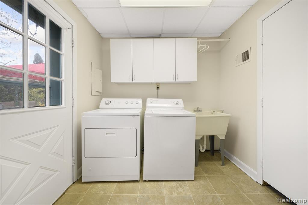 4526 TONAWANDA Avenue, Royal Oak, MI 48073 — Photo 12