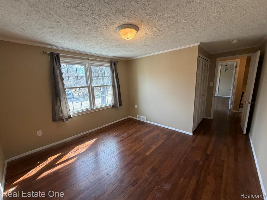 7068 Heather Heath, West Bloomfield, MI — Photo 32