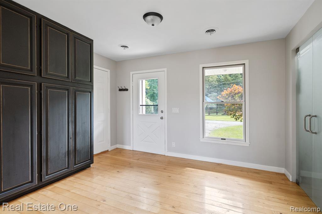 8771 HAMBURG Road, Brighton, MI 48116 — Photo 3