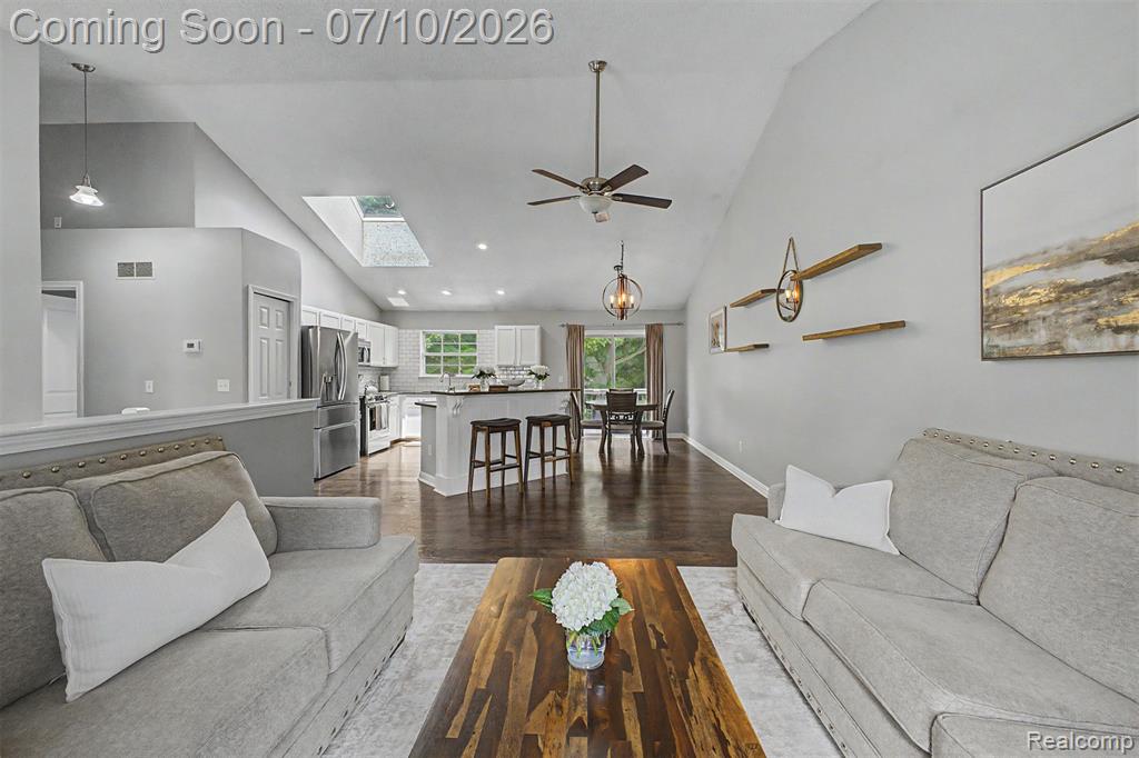 6400 Lake Meadow Drive, Waterford, MI 48327 — Photo 12