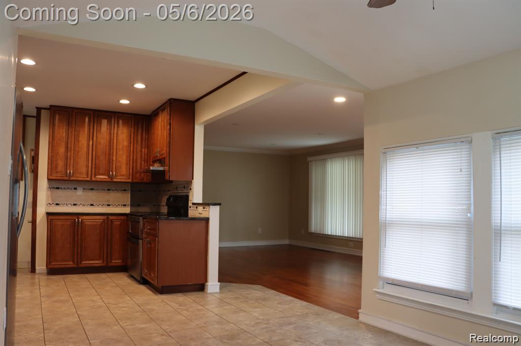 842 Hannah Drive, Troy, MI 48085 — Photo 10
