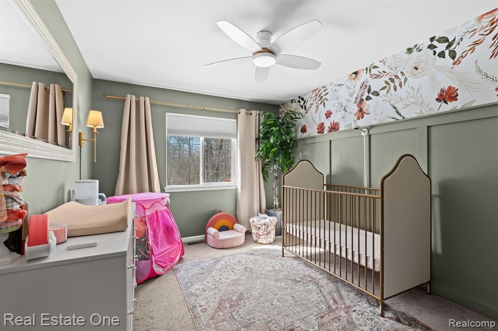 6581 WEDGEWOOD Court, Waterford, MI 48327 — Photo 15