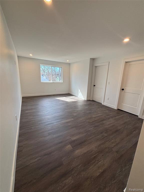 728 E Meyers Avenue, Hazel Park, MI 48030 — Photo 16