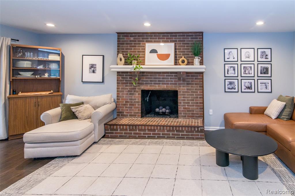 45234 Prestbury Road, Canton, MI 48187 — Photo 16