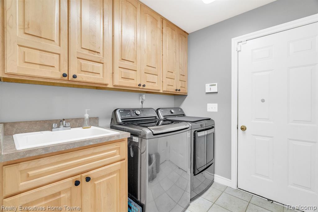 5453 BAYWOOD Drive, Fort Gratiot, MI 48059 — Photo 28