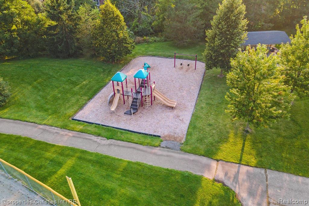 15908 CRYSTAL DOWNS E, Northville, MI 48168 — Photo 94