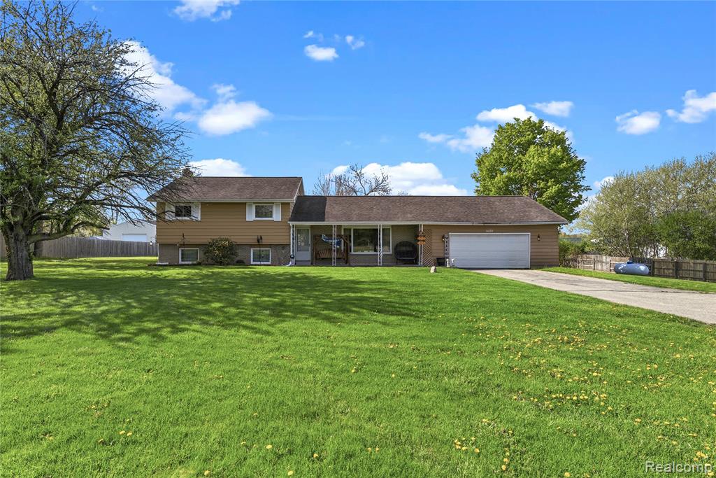 6270 E Dodge Road, Mount Morris, MI 48458 — front exterior