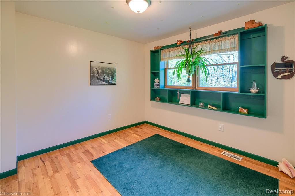2676 Porcupine Trail, Lapeer, MI 48446 — Photo 41