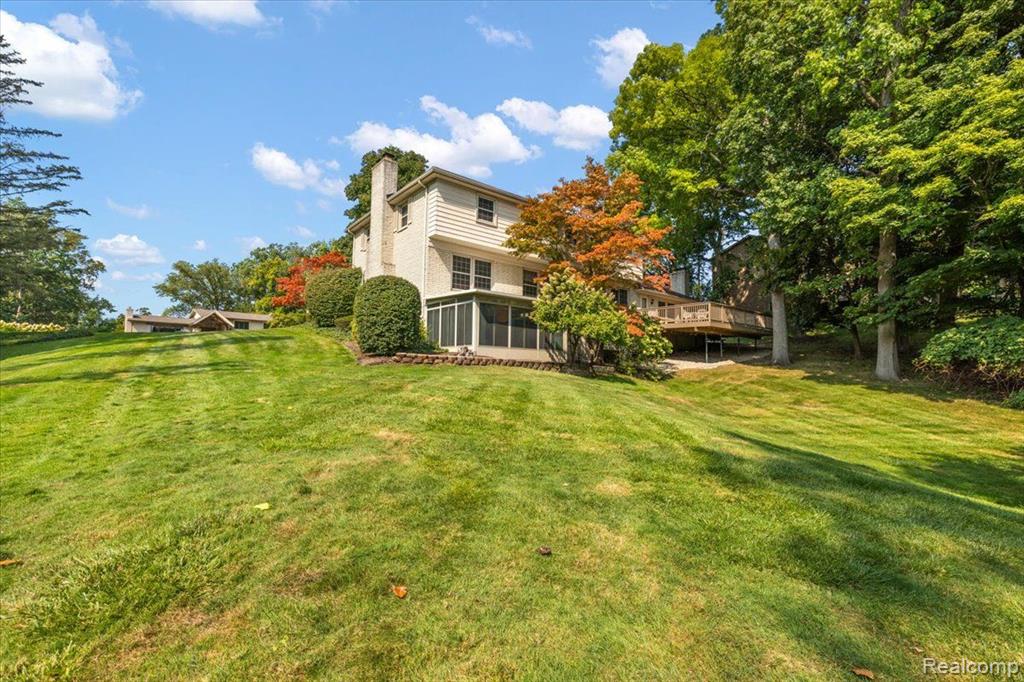 4363 SUNNINGDALE Drive, Bloomfield Hills, MI 48302 — Photo 11