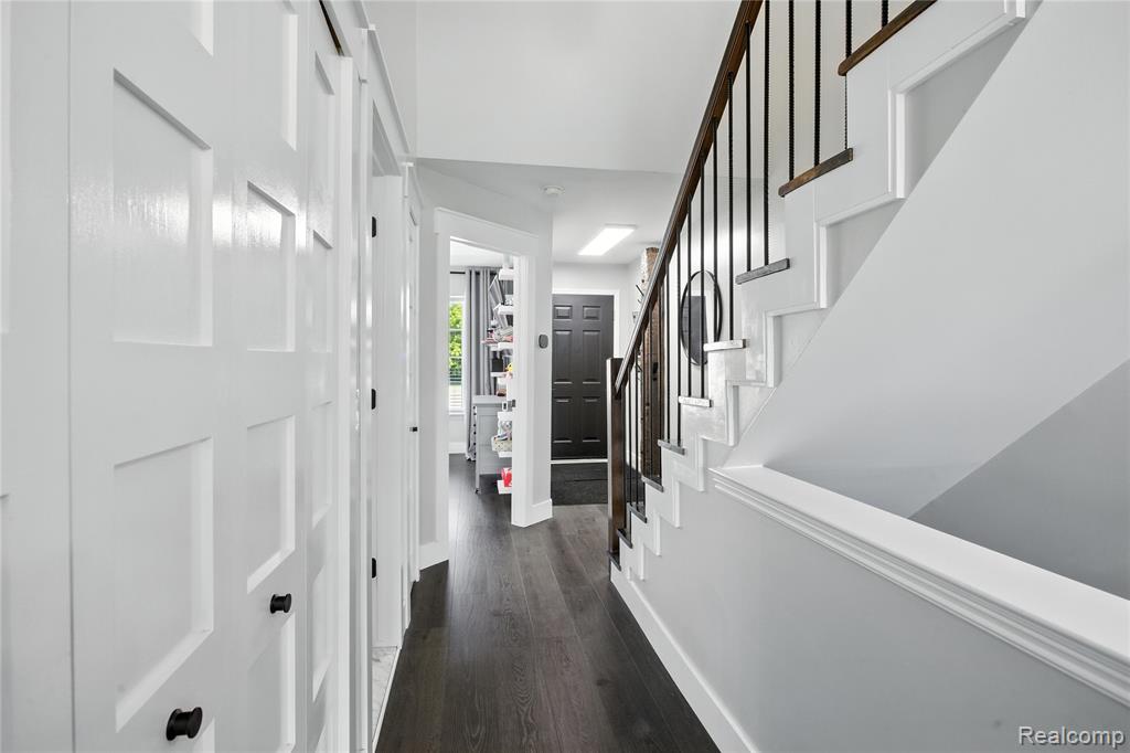 50501 Abbey Drive, New Baltimore, MI 48047 — Photo 8