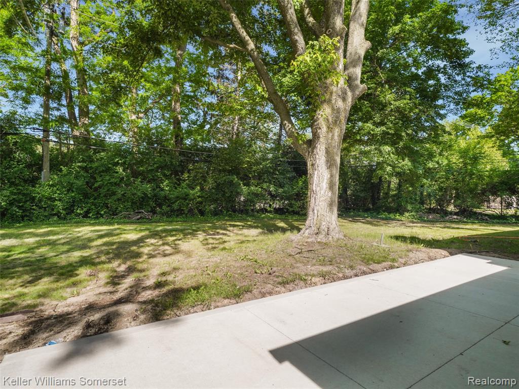29523 Ravenscroft Street, Farmington, MI 48331 — Photo 29