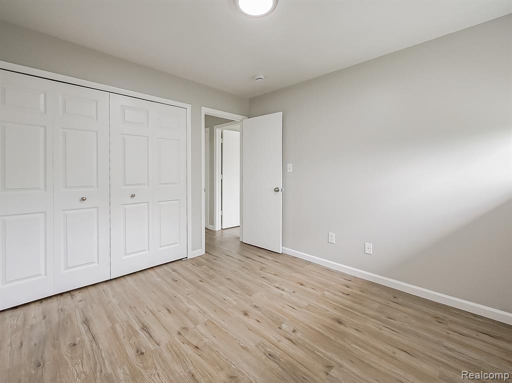 132 Huronview Court, White Lake, MI — Photo 17