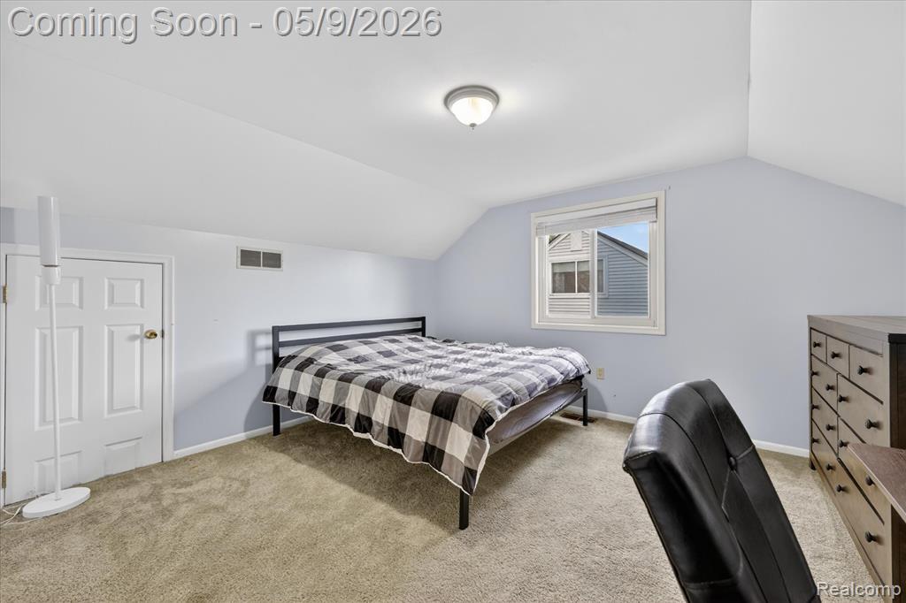 16621 Gatehouse Drive, Woodhaven, MI 48183 — Photo 27