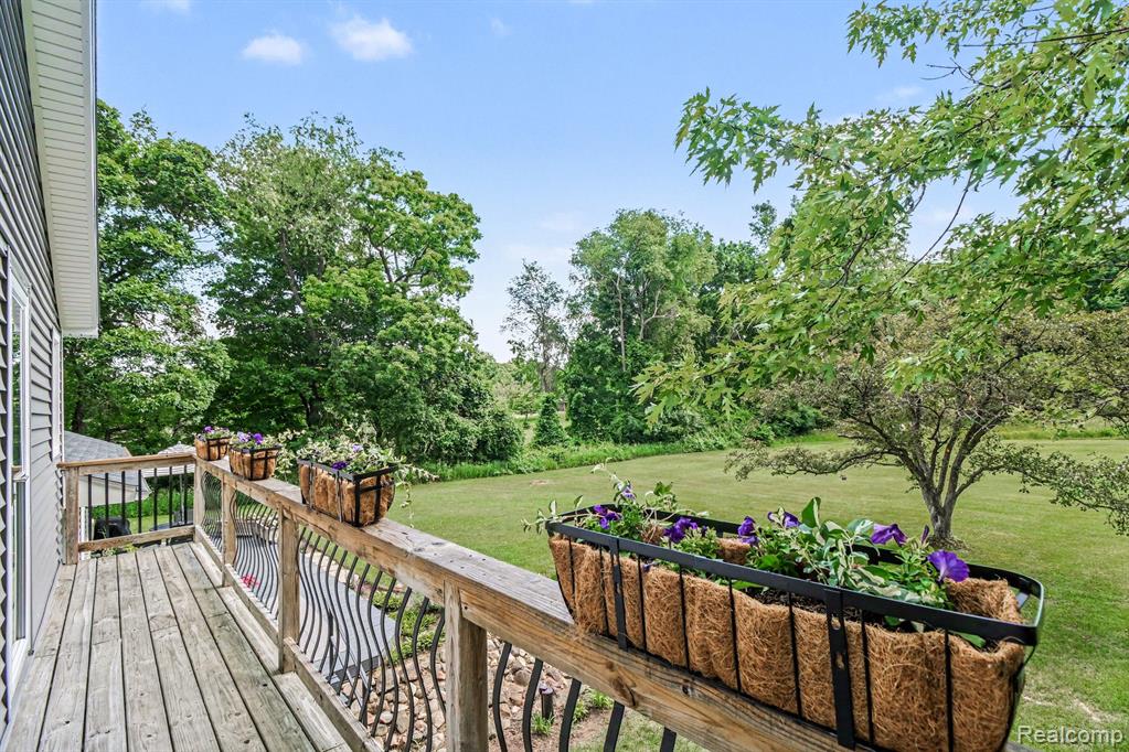 9100 Pine Knob Road, Clarkston, MI 48348 — Photo 23