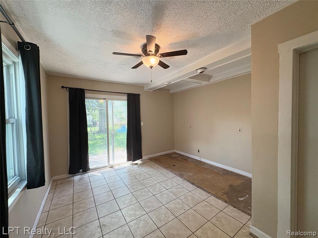 453 Spruce Street, Wyandotte, MI 48192 — Photo 8